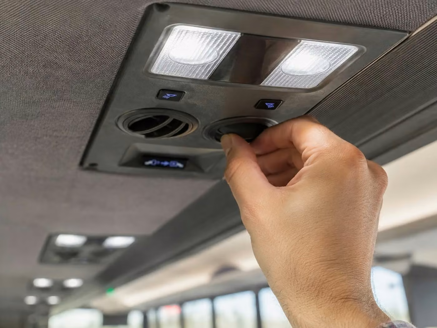 mcdonough 15 passenger minibus air conditioning
