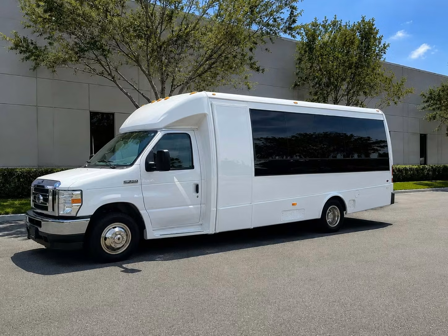 mcdonough 15 passenger minibus rental