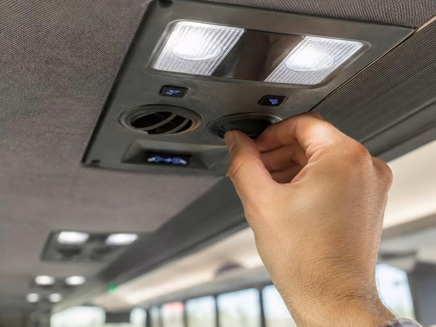 mcdonough 18 passenger minibus climate control
