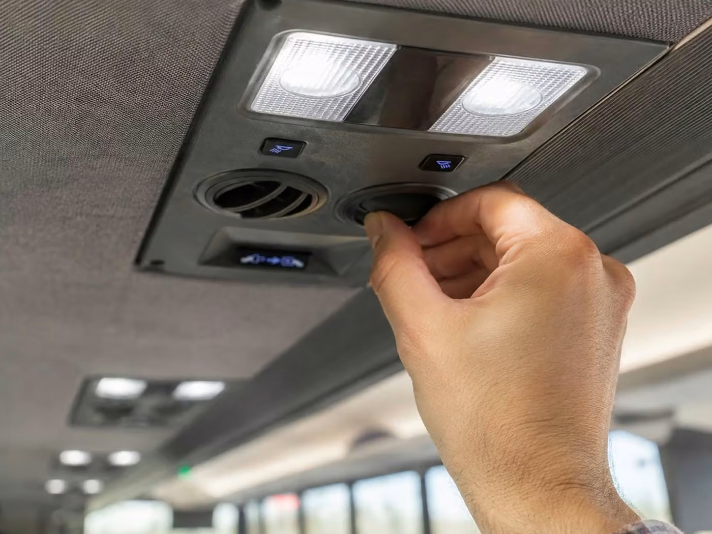 mcdonough 25 passenger minibus air conditioning
