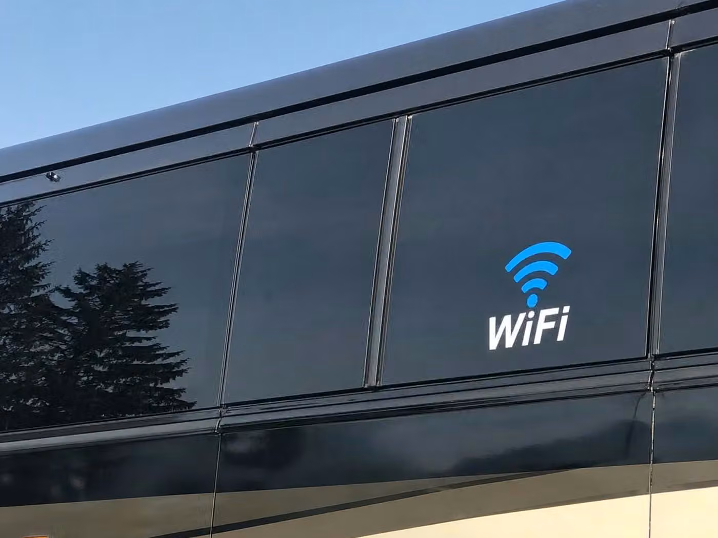 mcdonough 25 passenger minibus wifi